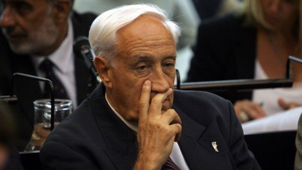 Acosta condenado por delitos sexuales cometidos durante la dictadura