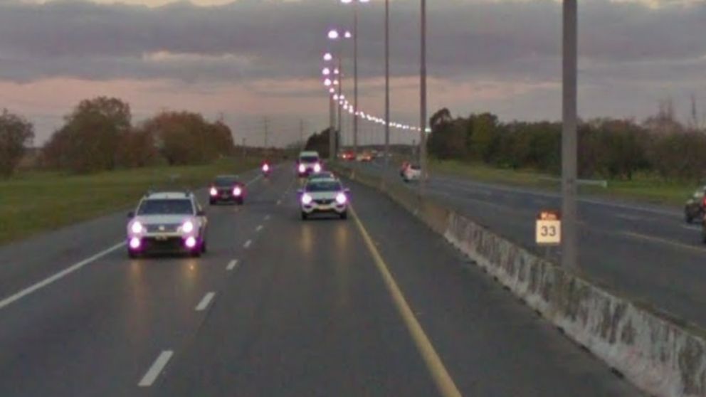 El hecho se produjo en el kilómetro 33 de la Autopista Buenos Aires-La Plata.