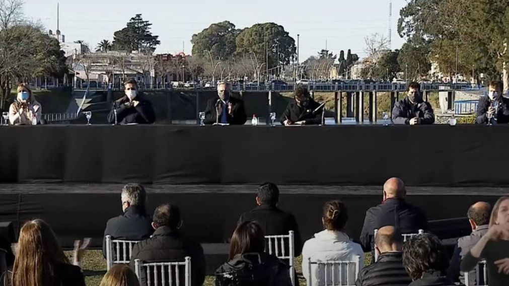 Alberto Fernández anunció la ampliación de la ley de Zonas Frías y reducción de la tarifa de gas.