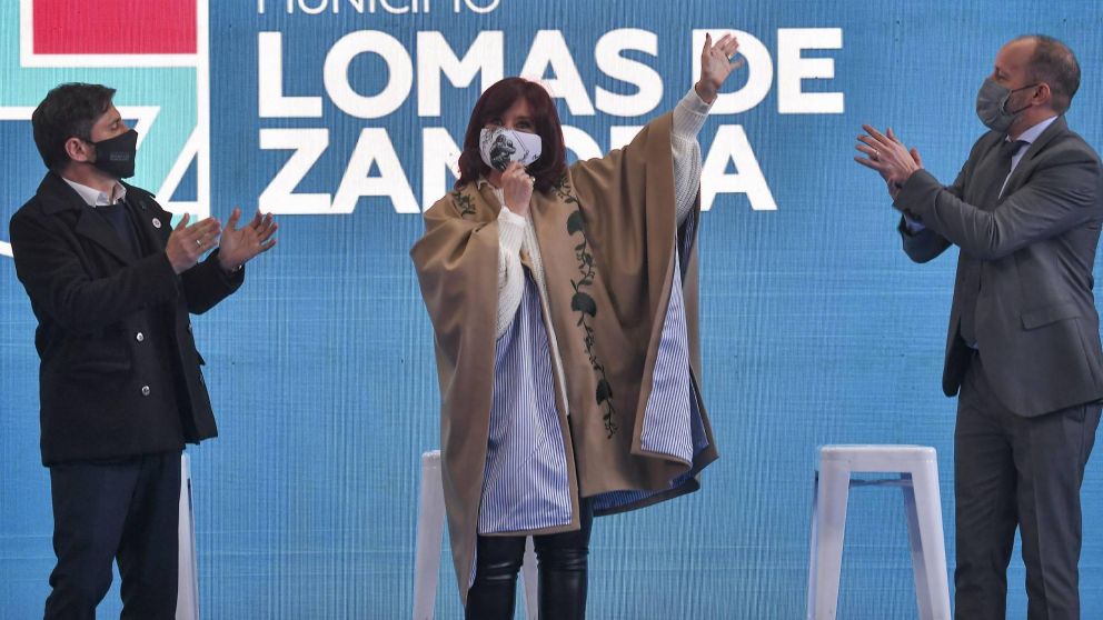 Cristina Fernández de Kirchner en flamante entrega de cunas: "Esta edición me gusta más que la de 2015".