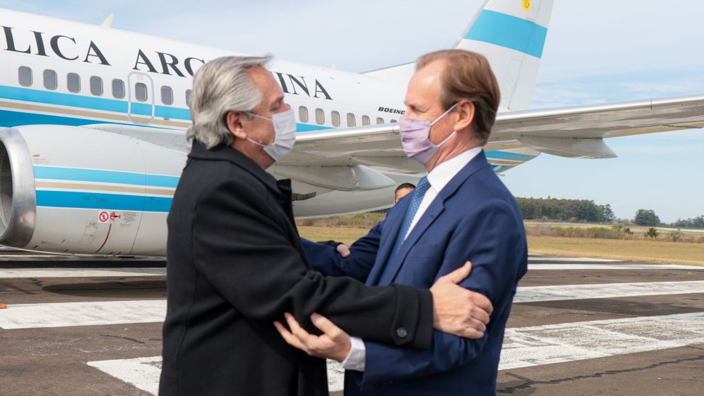 El presidente fue recibido por el gobernador de Entre Ríos, Gustavo Bordet.