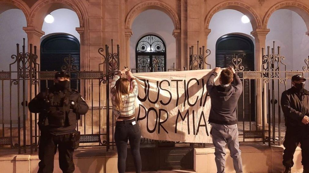 Los padres de la nena abusada encabezaron una charla y una movilización para pedir justicia (Gentileza ViaPaís).
