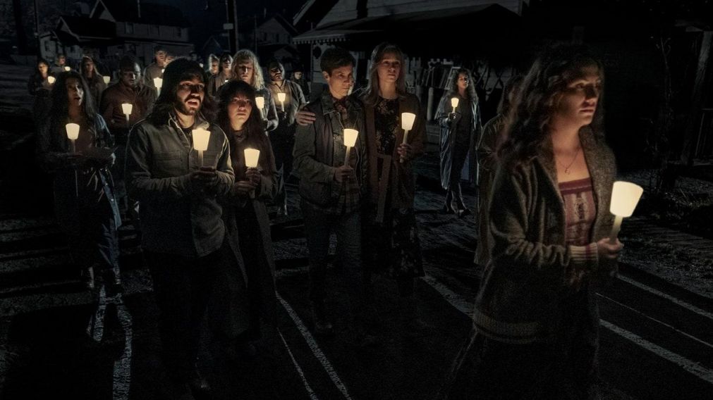 Netflix presentó el escalofriante adelanto de Midnight Mass.
