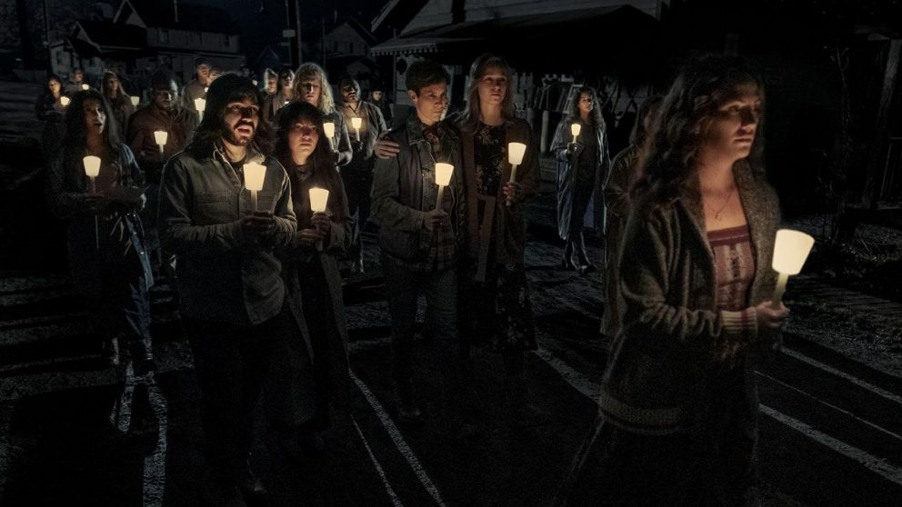 Netflix presentó el escalofriante adelanto de Midnight Mass.