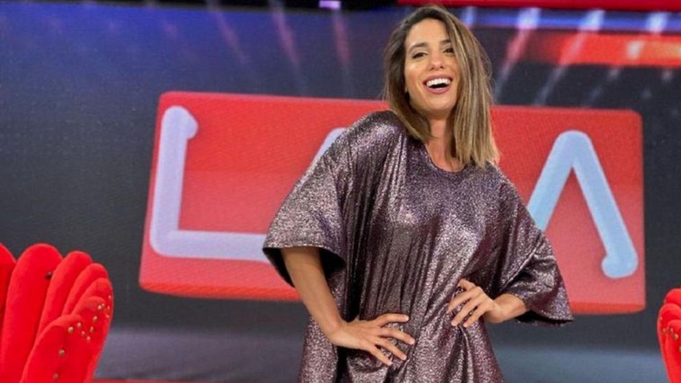 Cinthia Fernández, quien dejó todos brillos del espectáculo para comenzar los debates y las propuestas de cara a su posible ingreso al Congreso Nacional. (Gentileza: Cadena 3)