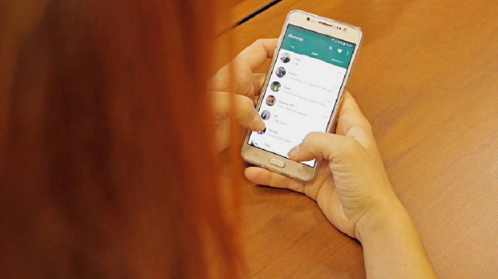 WhatsApp le dio la tranquilidad que necesitaban los usuarios para que dejen el celular cerca de quienes no conf�an.