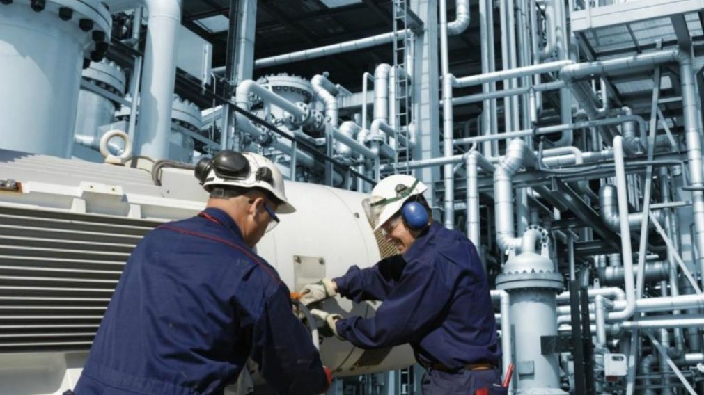La actividad industrial cayó en abril según un informe de la UIA.