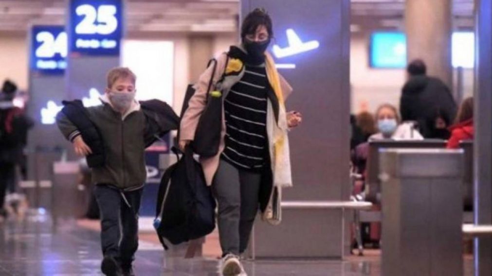 Estudian autorizar el ingreso al país de turistas extranjeros con dos dosis de vacunas.