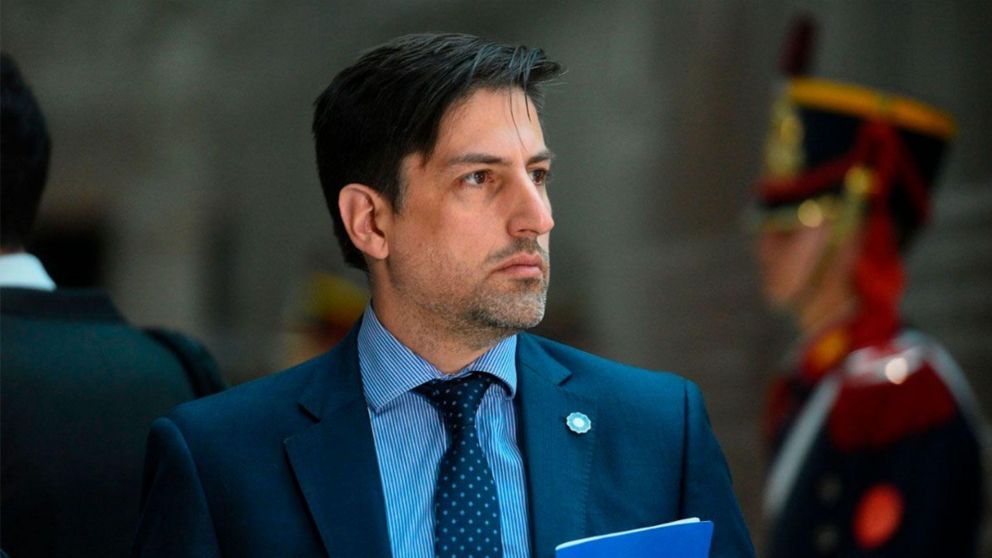 El ministro de Educaci�n, Nicol�s Trotta, se encuentra aislado por prevenci�n.