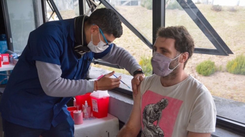Tanto Ciudad como Provincia de Buenos Aires realizan estudios sobre la combinación de inoculaciones contra el Covid.