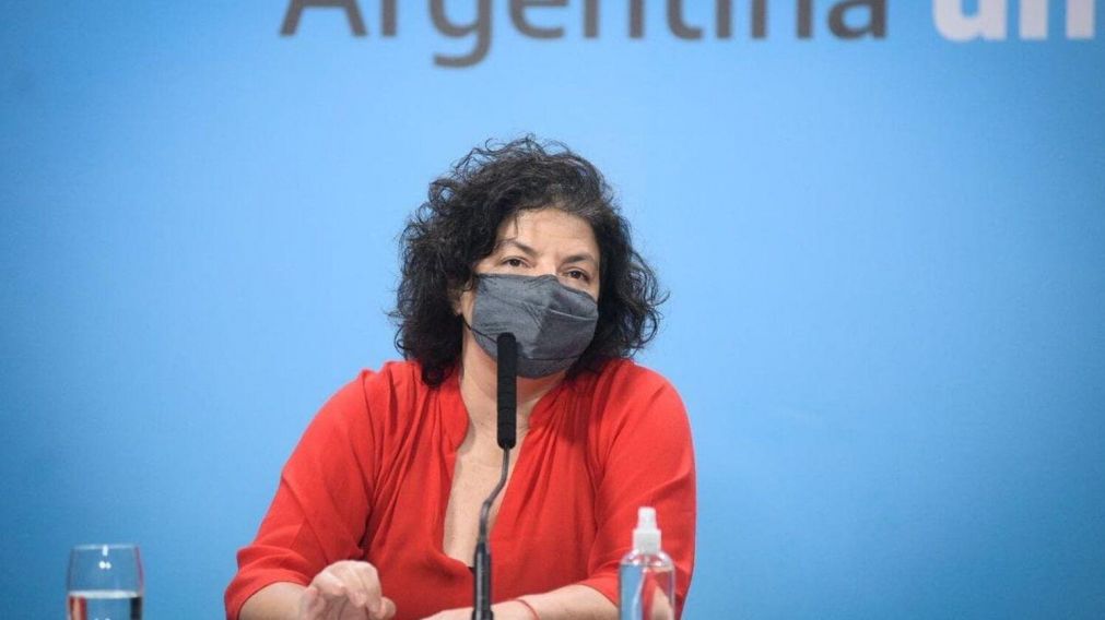 Carla Vizzotti confirmó la llegada de 300 litros del componente 2 de la Sputnik V (Archivo).