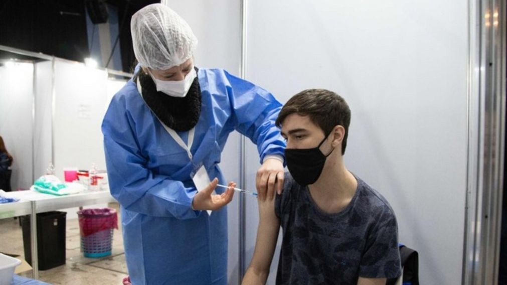 A los jovenes de entre 12 y 17 a�os con comorbilidades se los vacunar� con Moderna (Gentileza Gobierno de la Ciudad).