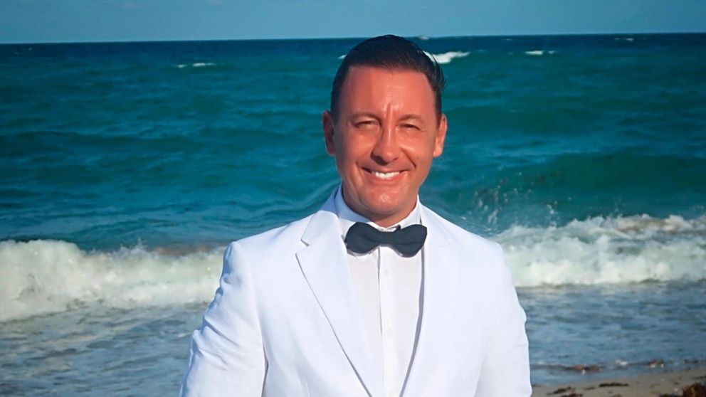 Martín Russo "el mejor imitador de Luis Miguel en el mundo".