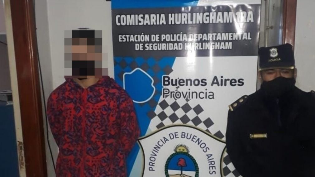 Este es uno de los delincuentes que fue apresado por los pesquisas policiales.