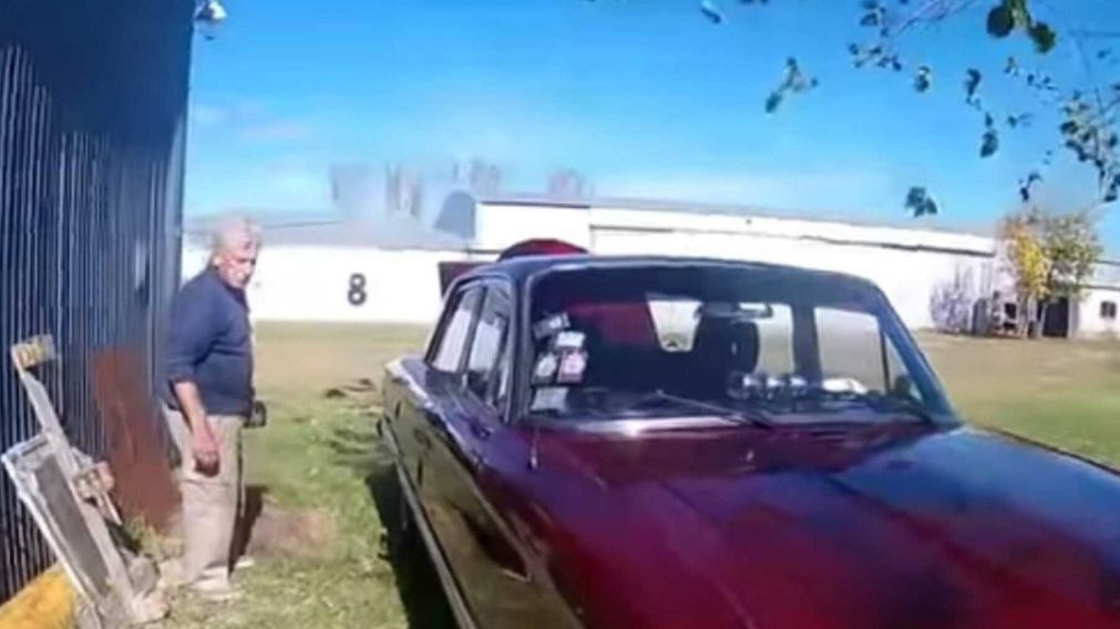 osé sufrió el robo de su Falcón, modelo 1977, valuado en más de 700 mil pesos.