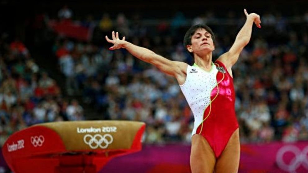 La atleta confesó que quiere concentrarse en su familia y pasar tiempo con su hijo, de 22 años.