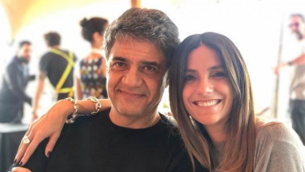 El indendente de Vicente López, Jorge Macri, le pidió casamiento a su novia en un programa en vivo.
