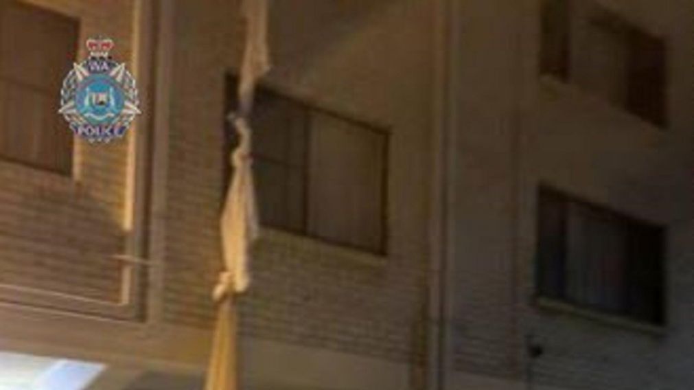 El acusado ató sábanas y huyó del hotel en el que debía hacer aislamiento.