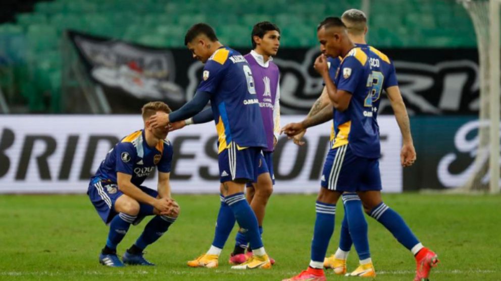Boca fue eliminado de la Libertadores por penales en Belo Horizonte, en una serie que tuvo al VAR como principal protagonista (AP)