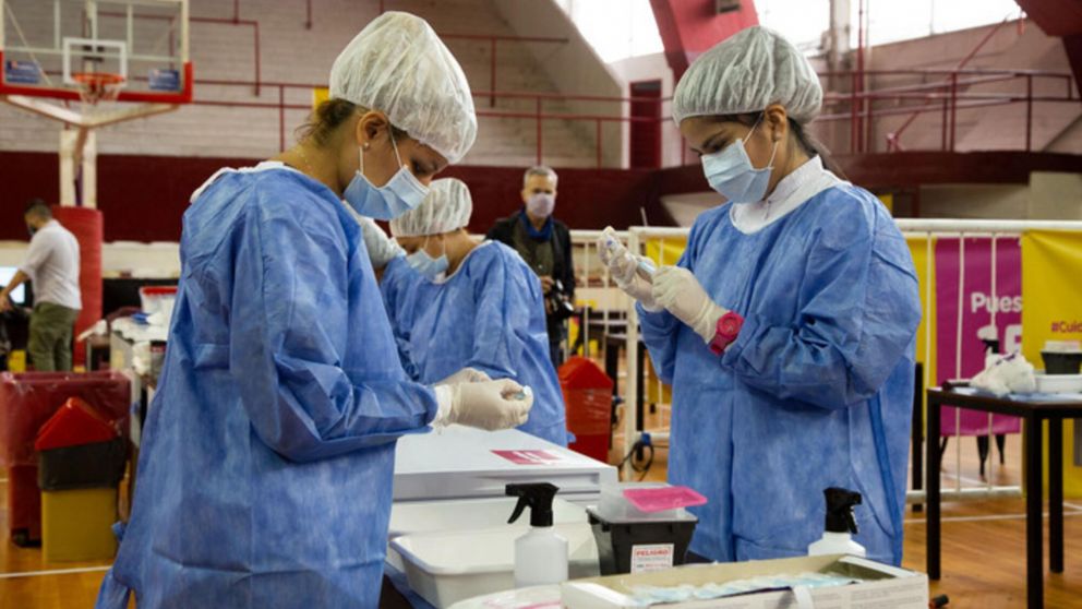 El Ejecutivo porte�o habilit� que los mayores de 18 a�os puedan anotarse para recibir la vacuna Gentileza Gobierno de la Ciudad).