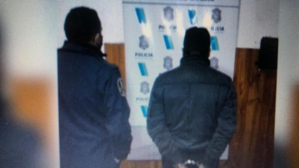 El acusado fue perseguido por los vecinos y quedó detenido