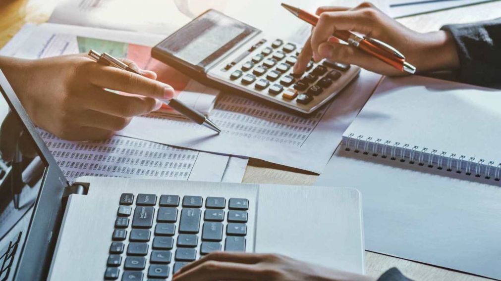 Unos 4 millones de monotributistas deberán recategorizarse ante la AFIP.