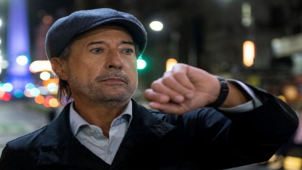 Guillermo Francella interpreta a un meteorólogo exitoso en la nueva película de Netflix.