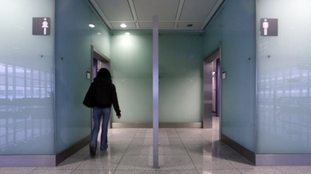 El secuestrador amenazó de muerte a sus hijos para evitar que intentase escapar.