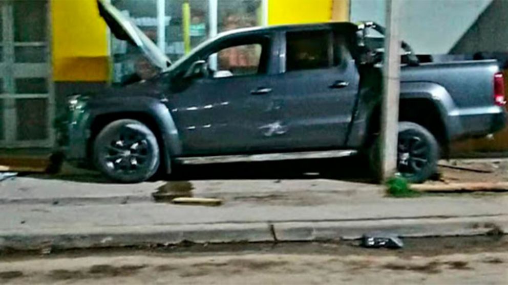 La mujer que manejaba la camioneta se descompensó y mató a dos personas