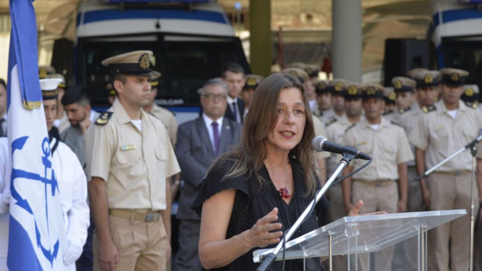 Frederic consideró que Patricia Bullrich "va a tener que responder ante la Justicia" por el envío de armas a Bolivia.