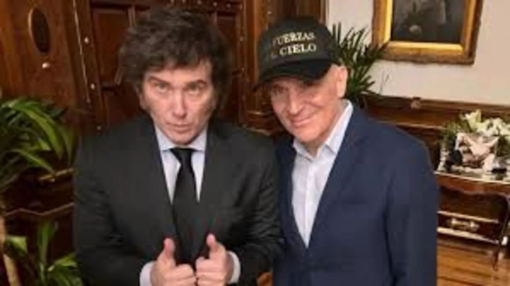 Javier Milei sostiene la candidatura de José Luis Espert en La Libertad Avanza.