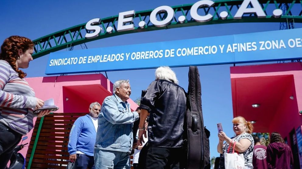 Celebración en zona oeste para los empleados de comercio.