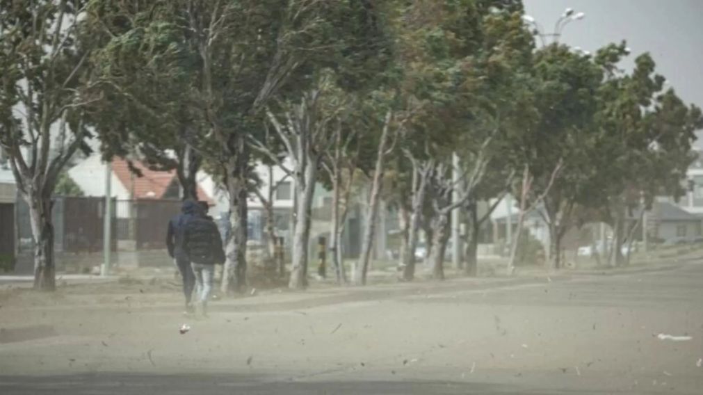 CUIDADO: Vientos sostenidos que podrían alcanzar velocidades de hasta 45km/h