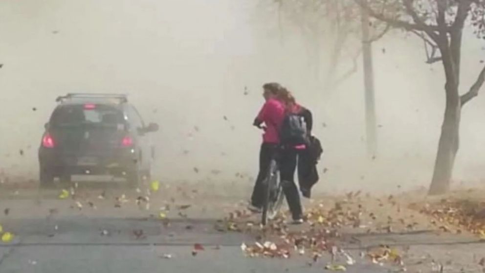 Más de 10 provincias estarán afectadas con fuertes ráfagas de viento.