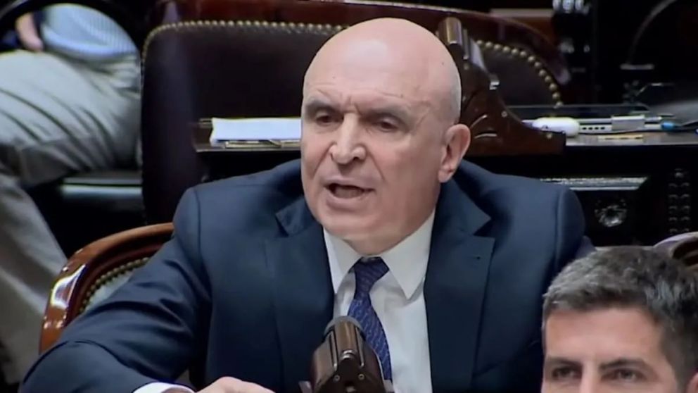 La oposición en Diputados busca avanzar con sanciones contra José Luis Espert.