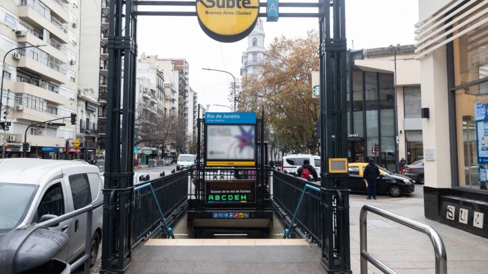 ¡Alerta Subte! Vuelve a extender su horario y el lunes cierra la estación Río de Janeiro por obras