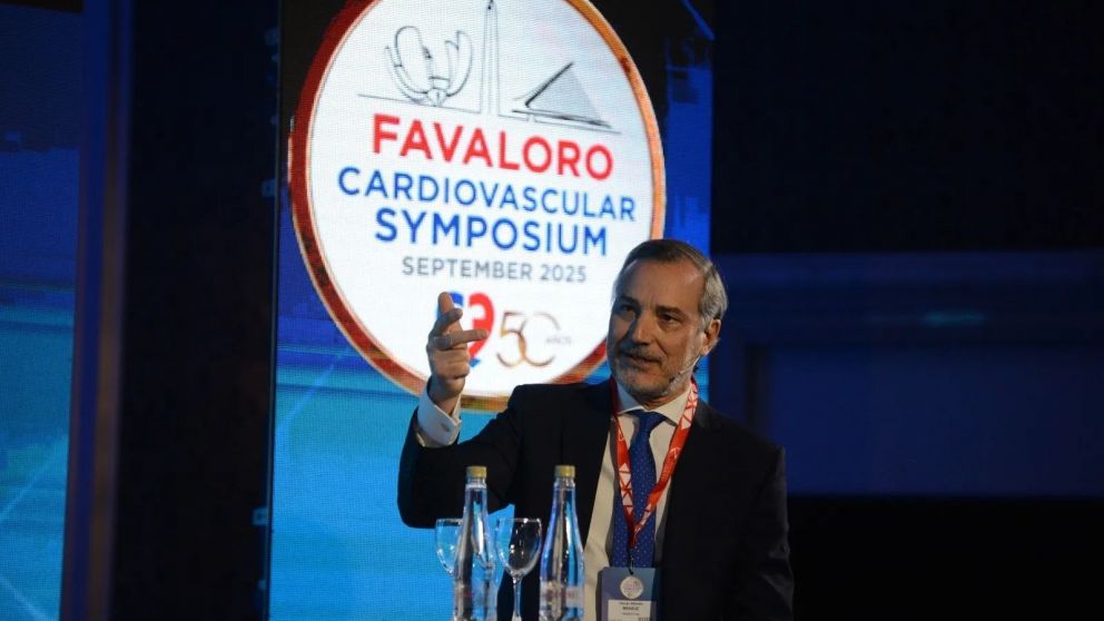 El Dr. Oscar Méndiz es referente internacional en cardiología intervencionista y jefe en la Fundación Favaloro