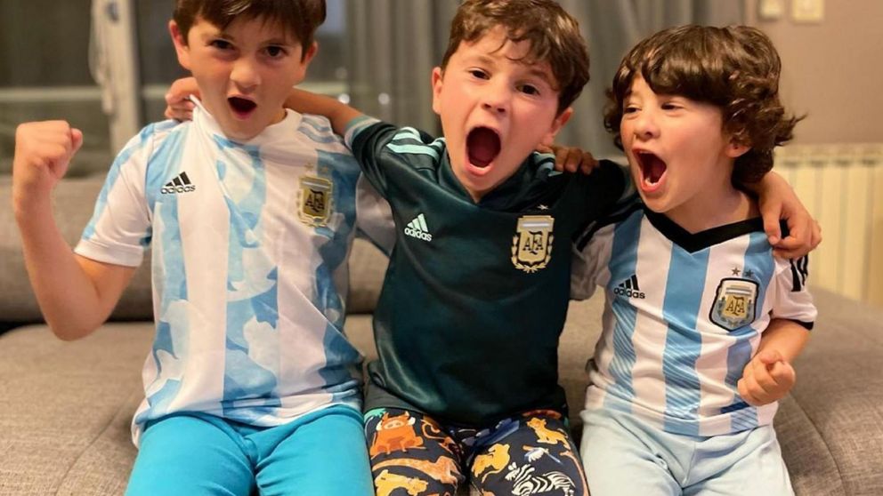 Thiago, Mateo y Ciro Messi: "la banda quilombera" que celebró con la Pulga la Copa América.