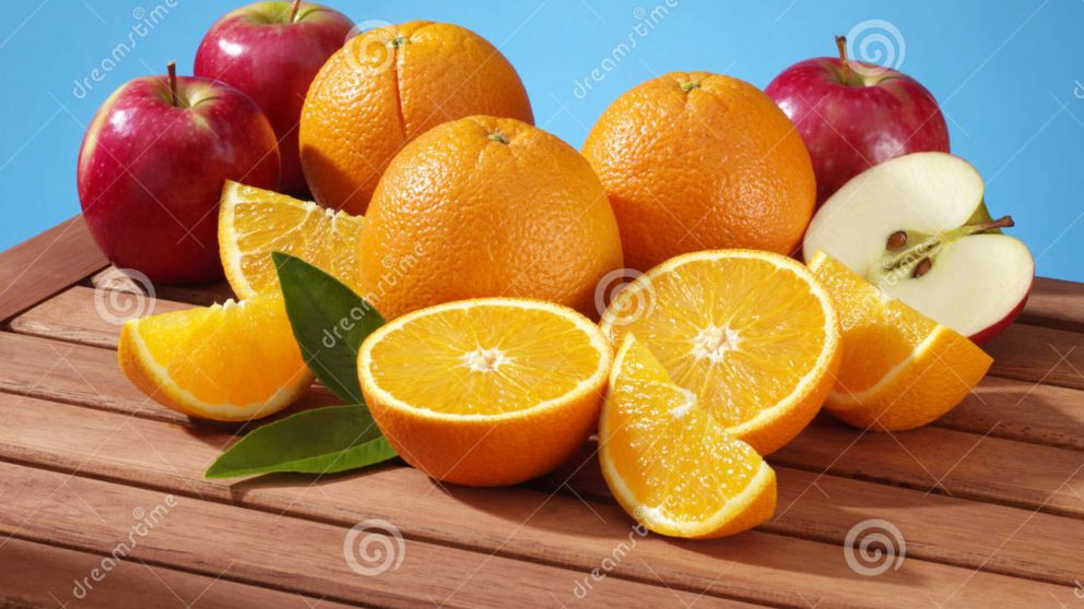 Manzanas y naranjas, lo único que bajó de precio respecto del mes anterior.