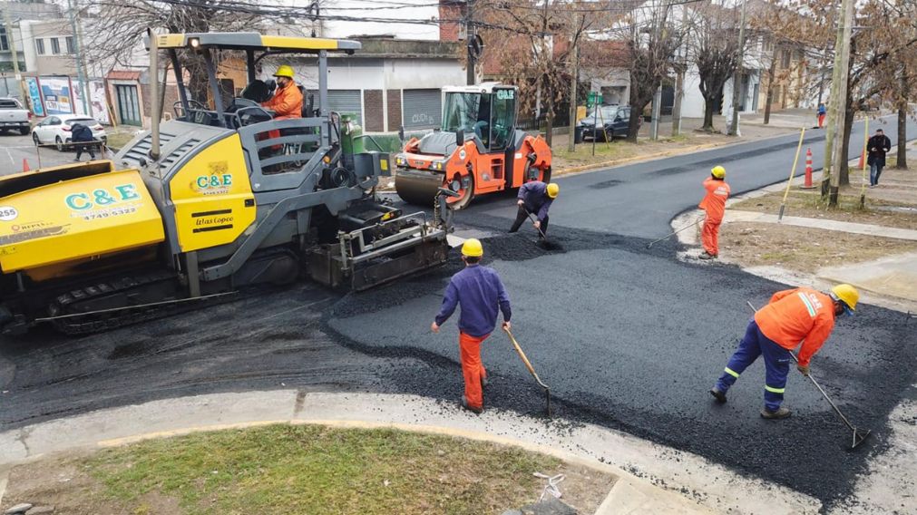 Se realizan trabajos de fresado, renovación de la carpeta asfáltica y demarcación horizontal, entre otros.