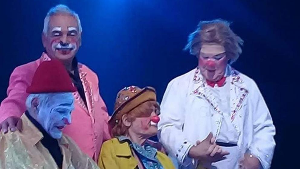 El desafío de llevar felicidad al público no es para cualquiera.