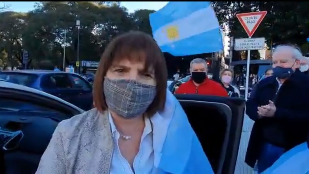 Bullrich recordó sus inicios en la política como militante del peronismo.