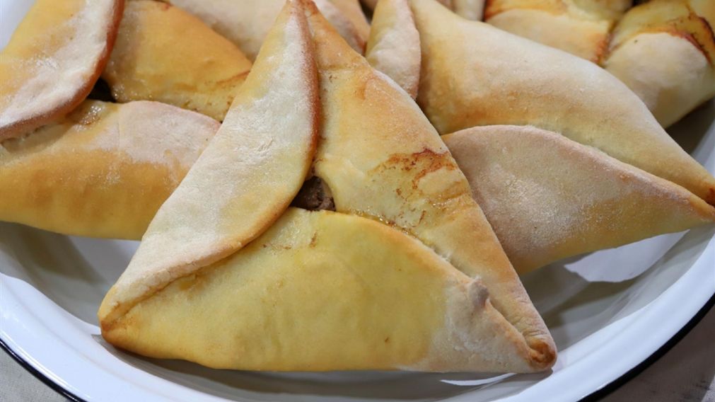 El "Fatay" se puede rellenar alternativamente con espinacas, queso, o carne (Gentileza: El Gourmet)