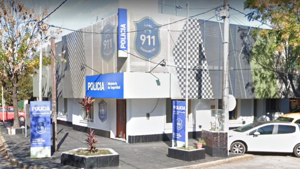 Los efectivos policiales se encargan de investigar el confuso suceso.