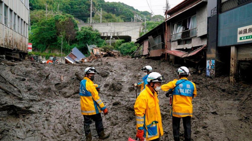Atami, una ciudad balnearia ubicada en la ladera de una monta�a, recibi� 313 mil�metros de lluvia en 48 horas el viernes y el s�bado.