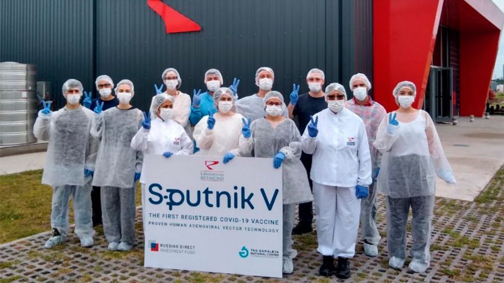 Al finalizar la producci�n de este primer lote, las vacunas ser�n sometidas a un control de calidad en el Instituto Gamaleya y las autoridades sanitarias argentinas.