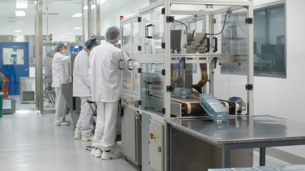 El proceso de fabricación se realiza en la planta que Richmond posee en Pilar (gentileza Laboratorios Richmond).