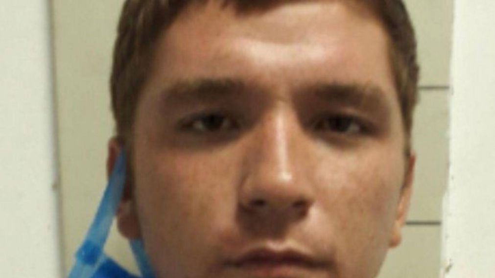 El evadido que se entregó, identificado como Ezequiel Romero de 20 años, se encuentra bajo custodia policial.