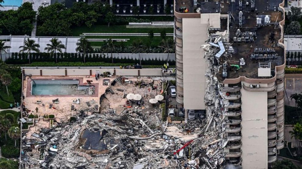 La nueva hip�tesis sobre el derrumbe en Miami apunta a la zona de la piscina (BBC).