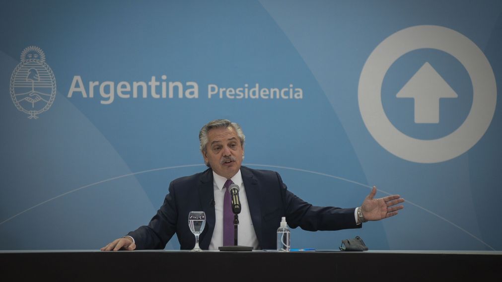 El presidente Alberto Fern�ndez lanz� el plan junto con el ministro de Desarrollo Territorial y H�bitat, Jorge Ferrareri, y la titular del PAMI, Luana Volnovich.